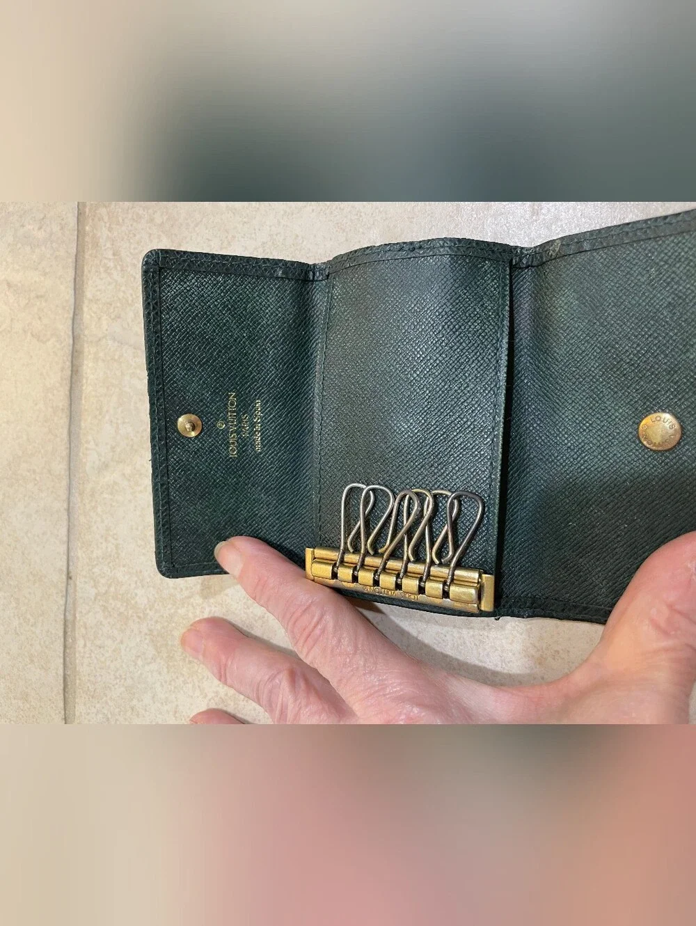 Louis Vuitton Taiga Epicea 6 Key Holder Dark Green